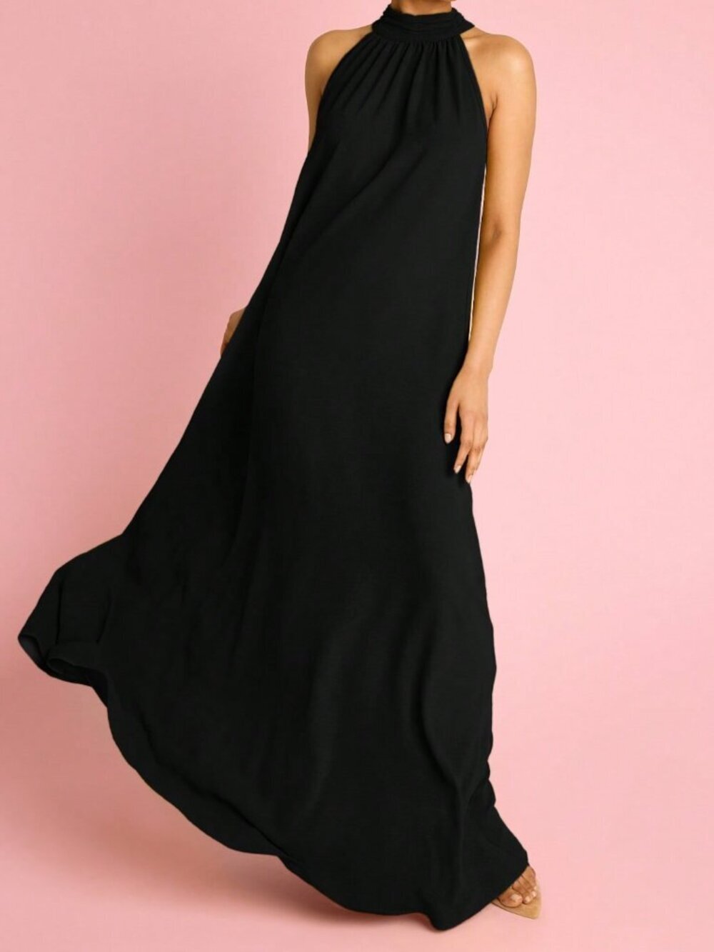Black Elegant Women's Halter neck Statement Flowing Maxi Vacation Outfit